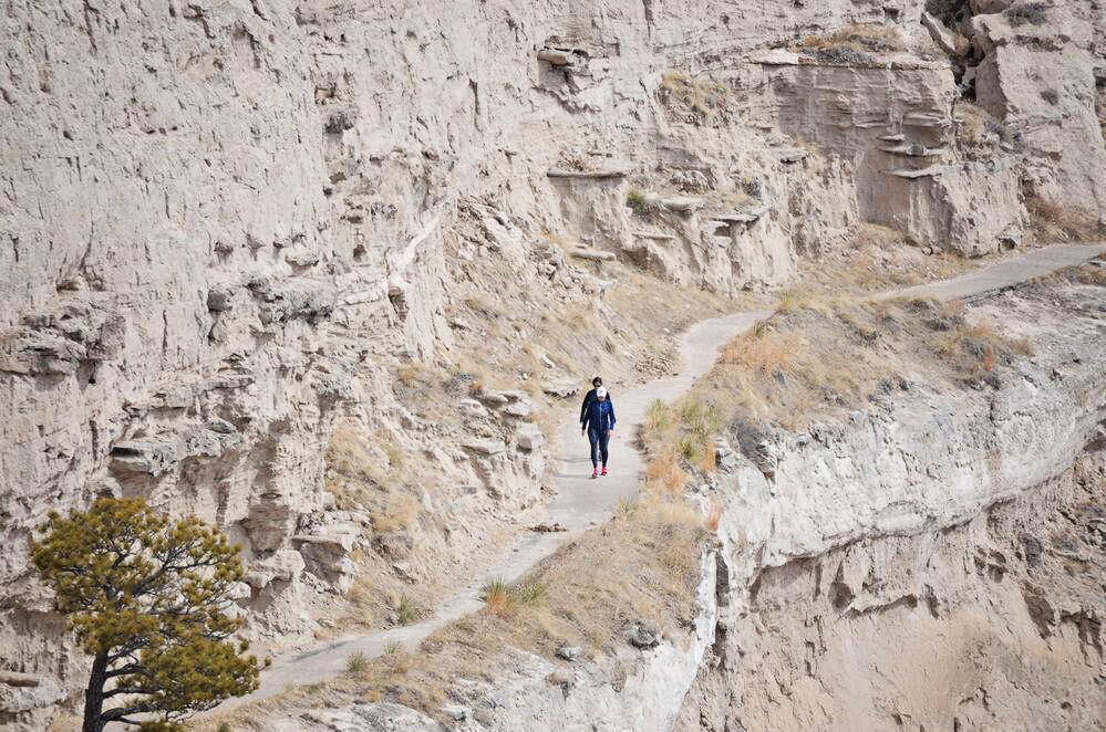 PEOPLE ON TRAIL 3.jpg